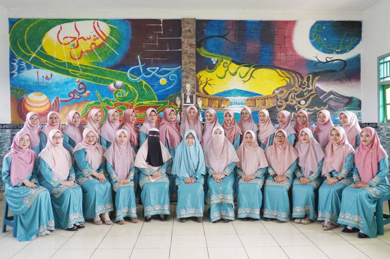 8. MA Putri